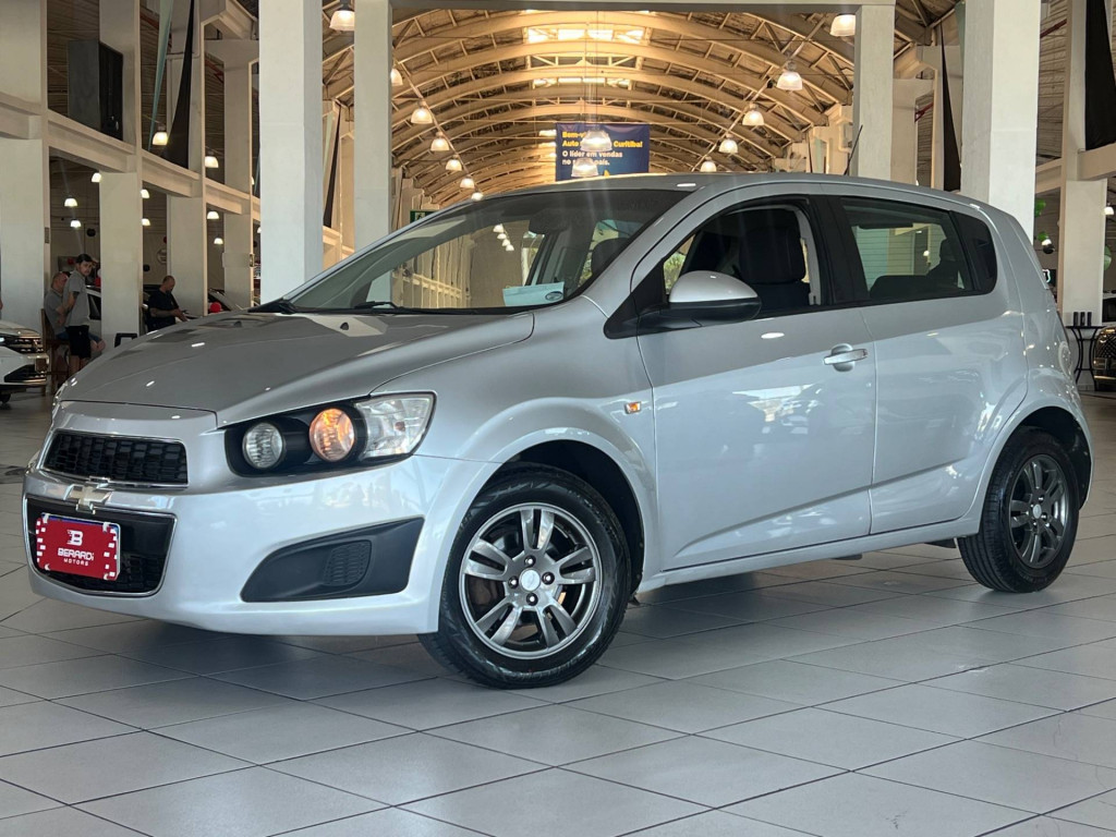 Chevrolet Chev Sonic Lt Hb At 2014