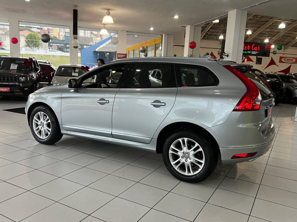 Imagem do veículo Volvo Xc60 2.0 T5 Mom 2016