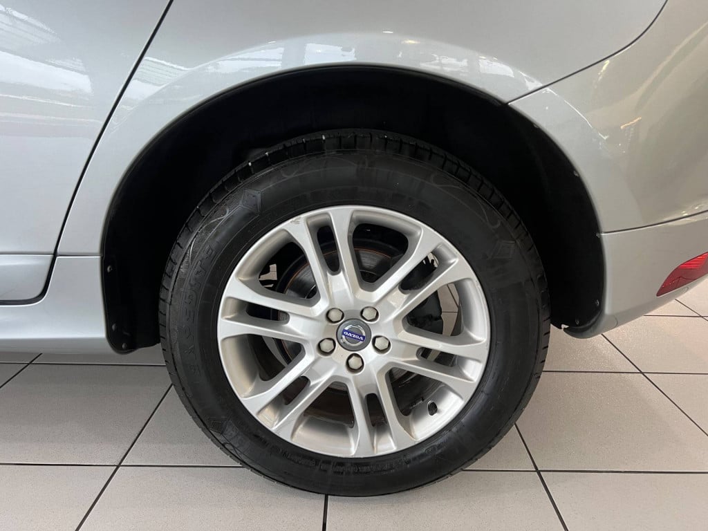 Imagem do veículo Volvo Xc60 2.0 T5 Mom 2016