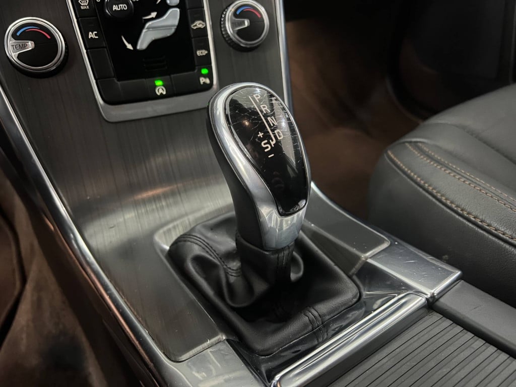 Imagem do veículo Volvo Xc60 2.0 T5 Mom 2016