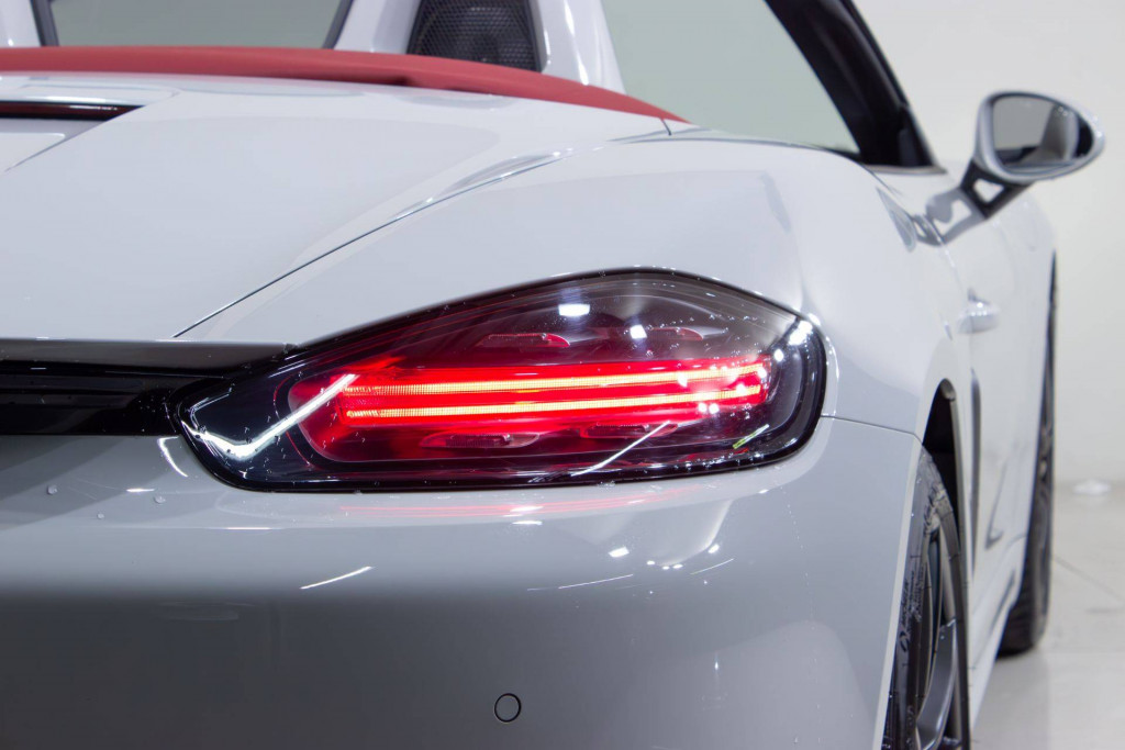 Imagem do veículo Porsche 718 Boxster 2.0 300cv 2023
