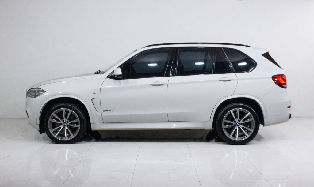 Imagem do veículo Bmw X5 Xdrive 50i Sport M 4.4 4x4 V8 450 Cv 2014