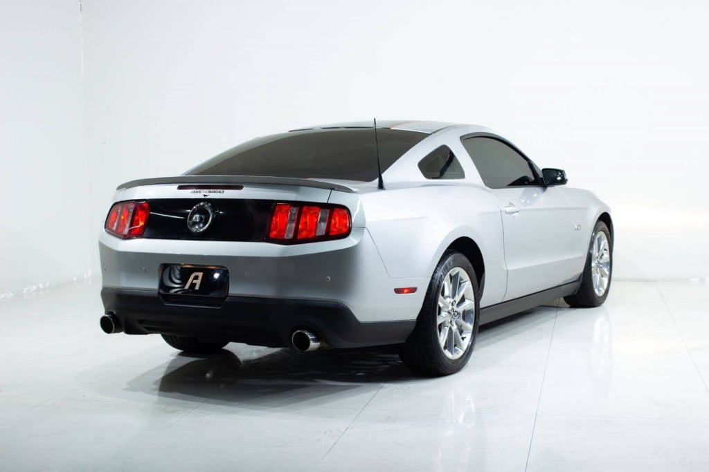 Imagem do veículo Ford Mustang Gt 5.0 V-8 2p 2012