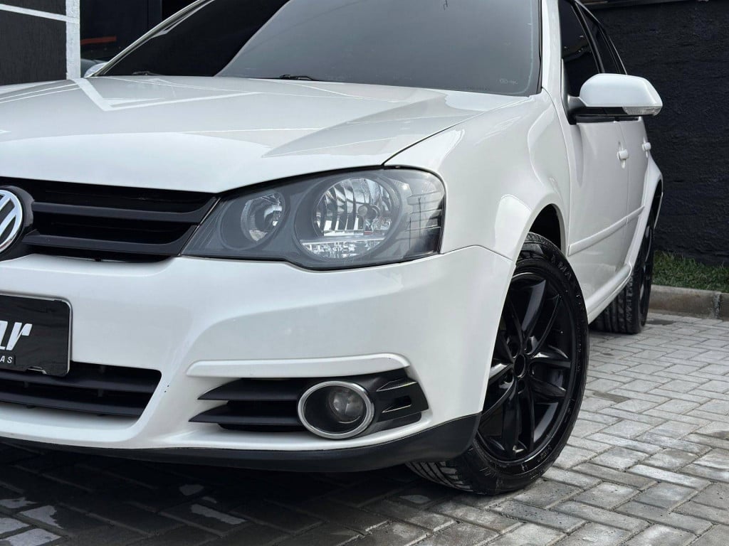 Imagem do veículo VOLKSWAGEN GOLF 1.6 SPORTLINE LIMIT.EDIT 2011