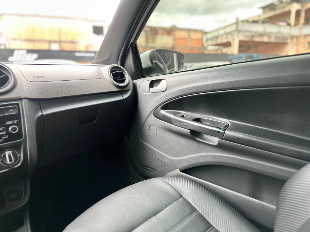 Imagem do veículo VOLKSWAGEN SAVEIRO CROSS 1.6 MI TOTAL FLEX 8V CE 2014