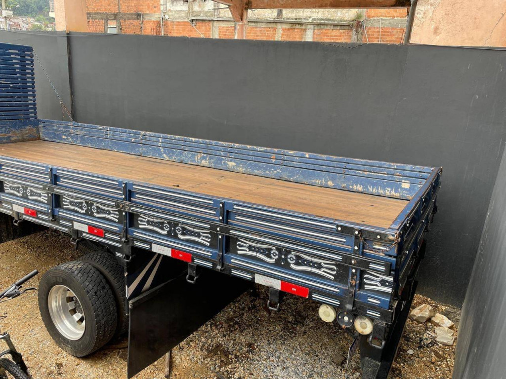 Imagem do veículo FORD CARGO 816 E 2015