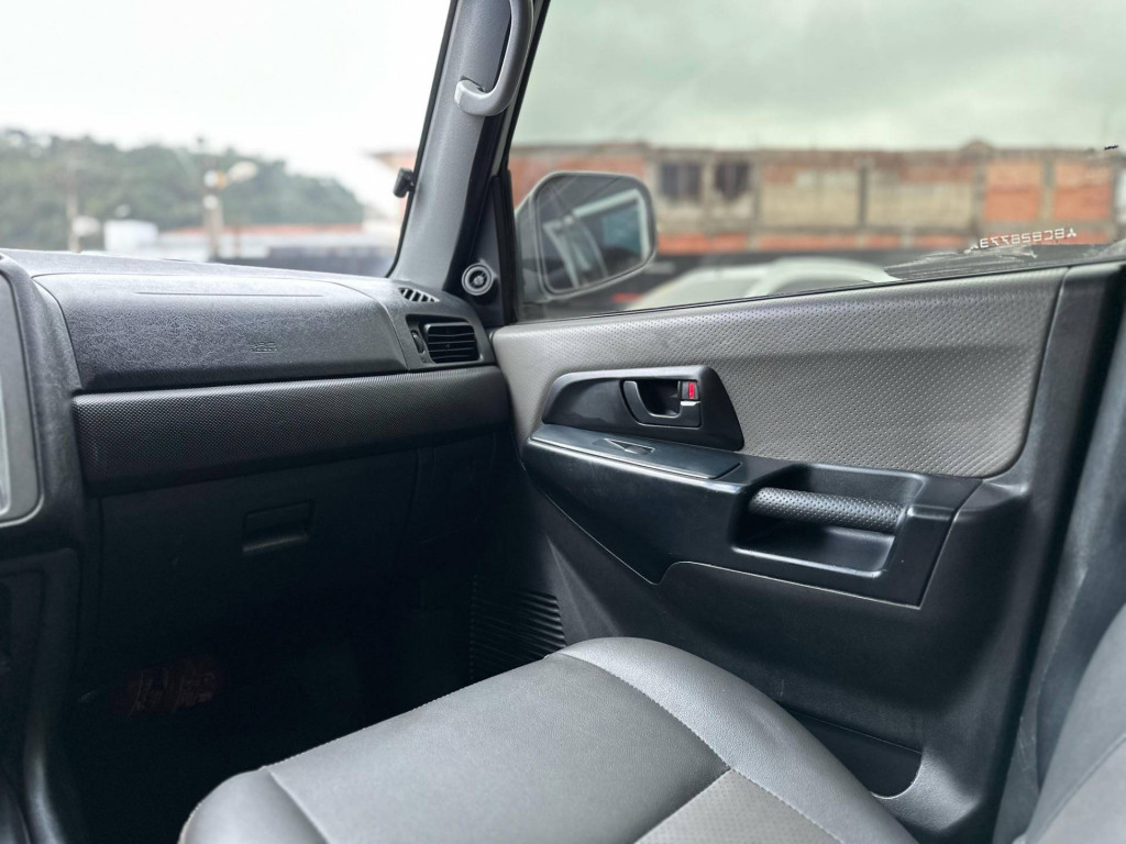 Imagem do veículo MITSUBISHI PAJERO TR4 2.0 FLEX 16V 4X2 AUT. 2008