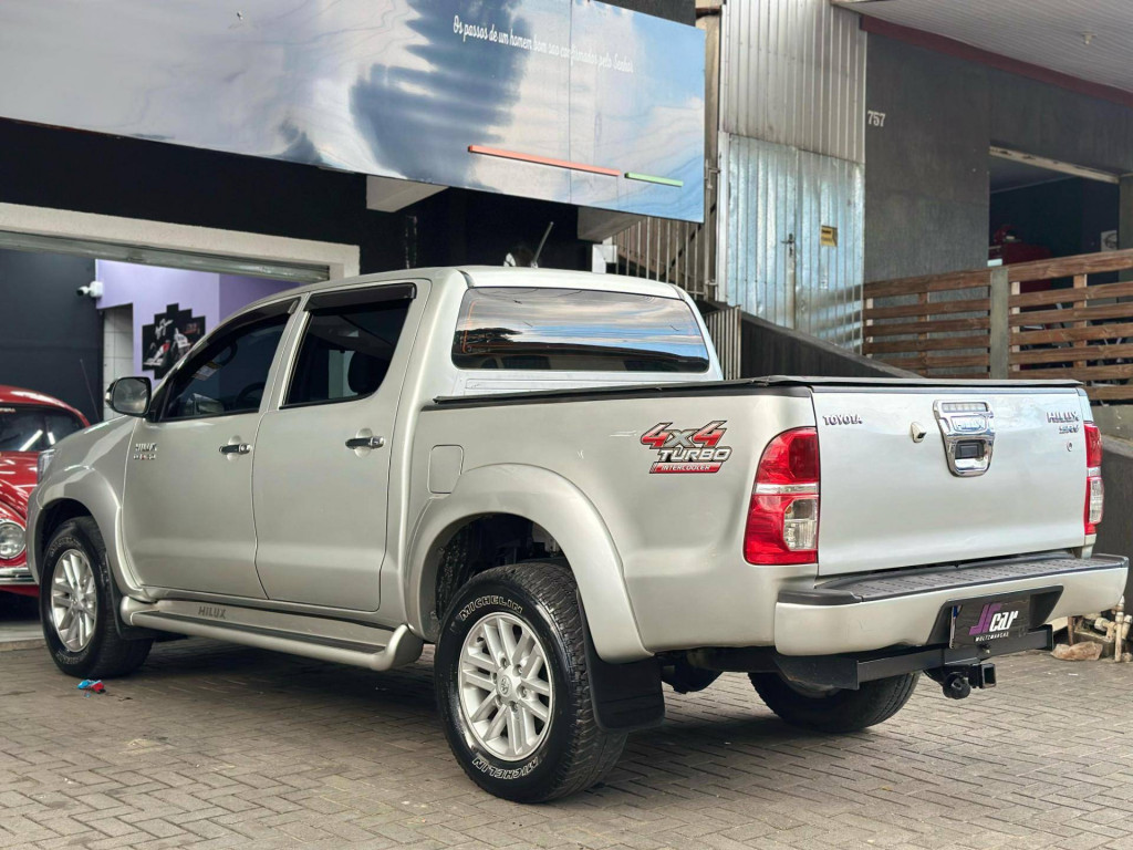 Imagem do veículo TOYOTA HILUX CD4X4 SRV 2013