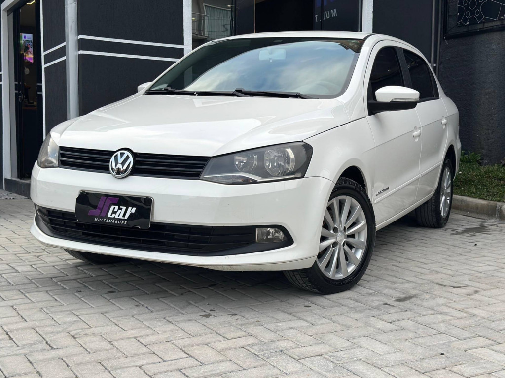 VOLKSWAGEN VOYAGE COMF/HIGHLI. 1.6 T.FLEX 8V 4P 2015