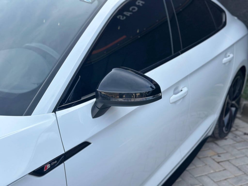 Imagem do veículo AUDI A5 SPORTB. PERFOR. 2.0 TFSI S-TRONIC 2019