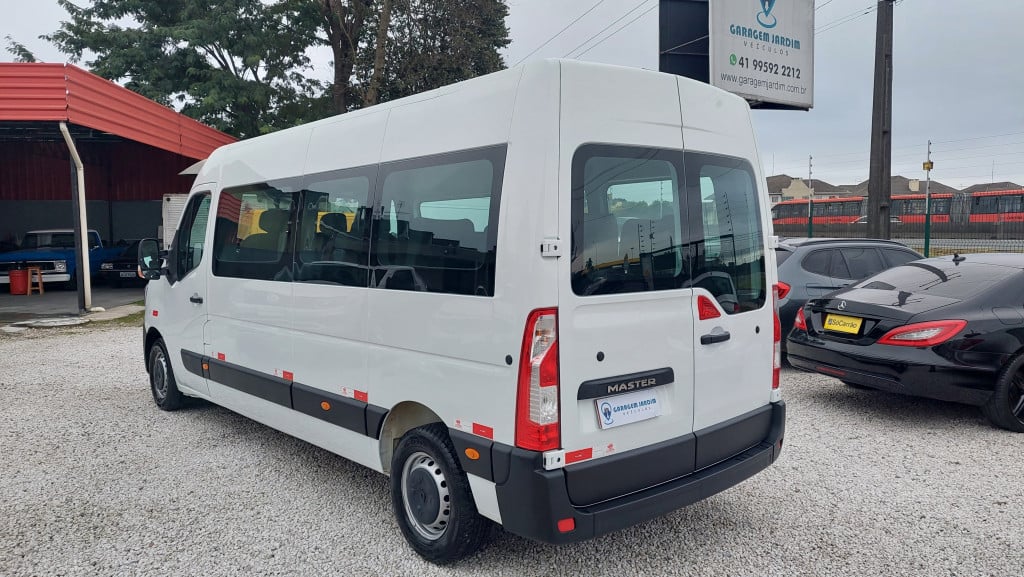 Imagem do veículo MASTER 2.3 DCI MINIBUS L3H2 16 LUGARES 16V DIESEL 4P MANUAL