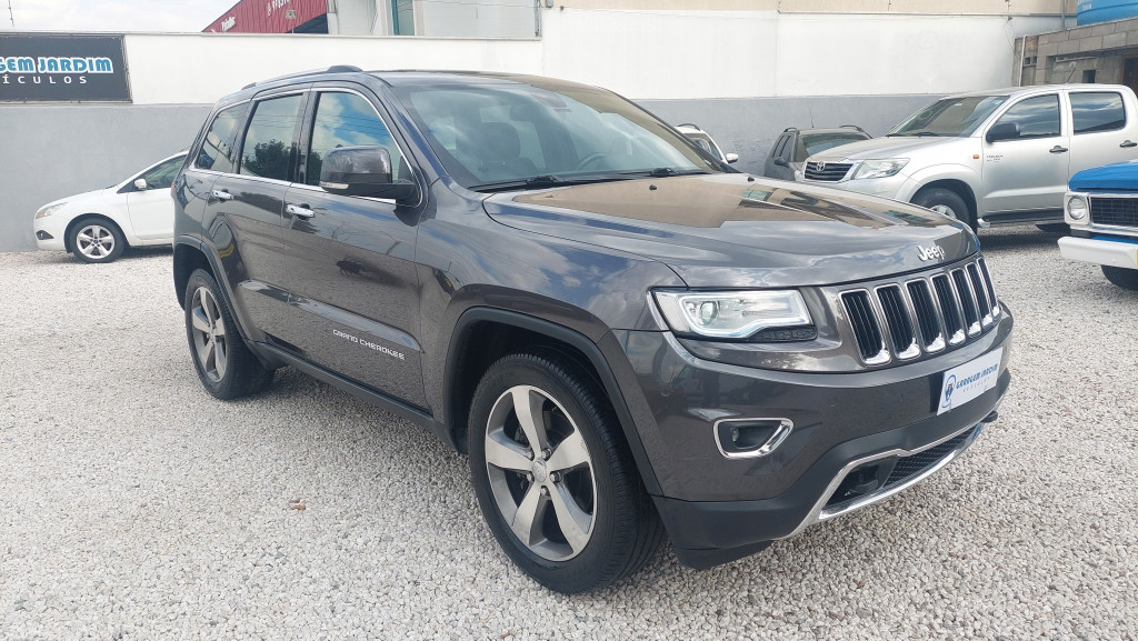 Imagem do veículo JEEP GRAND CHEROKEE 3.0 LIMITED 4X4 V6 24V TURBO DIESEL 4P AUTOMÁTICO
