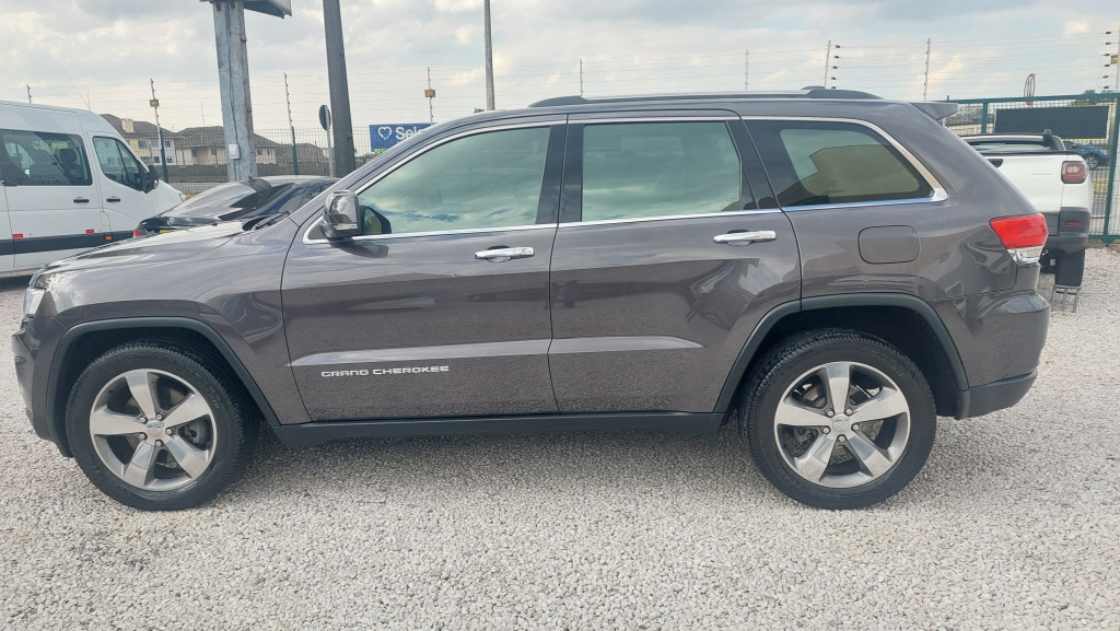Imagem do veículo JEEP GRAND CHEROKEE 3.0 LIMITED 4X4 V6 24V TURBO DIESEL 4P AUTOMÁTICO