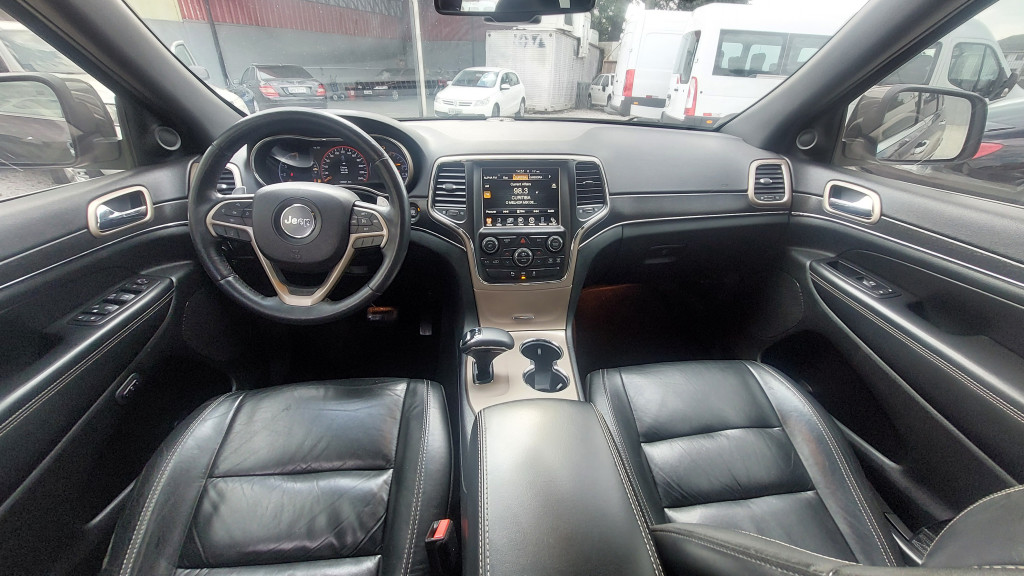 Imagem do veículo JEEP GRAND CHEROKEE 3.0 LIMITED 4X4 V6 24V TURBO DIESEL 4P AUTOMÁTICO