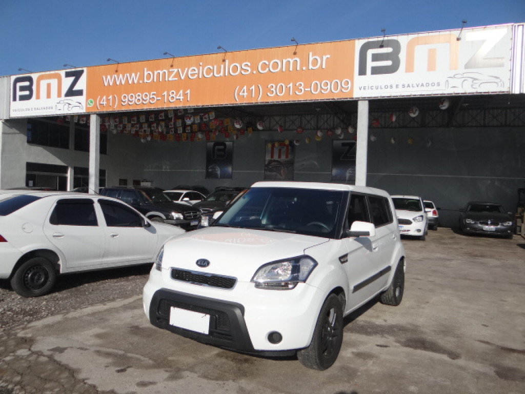 KIA SOUL 1.6 EX 16V FLEX 4P MANUAL KIA SOUL 1.6 EX 16V FLEX 4P MANUAL