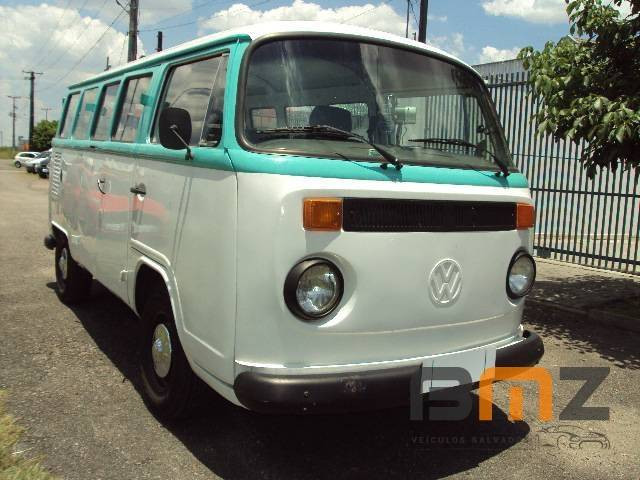 Kombi 1.6 8V MI STD Lotação 3P Manual Kombi 1.6 8V MI STD Lotação 3P Manual