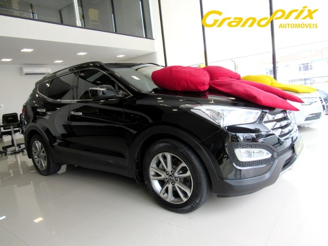 SANTA FÉ 2015 3.3 MPFI 4X4 7 LUGARES V6 270CV PRETA COMPLETA ÚNICO DONO + TETO PANORÂMICO! SANTA FÉ 2015 3.3 MPFI 4X4 7 LUGARES V6 270CV PRETA COMPLETA ÚNICO DONO + TETO PANORÂMICO!