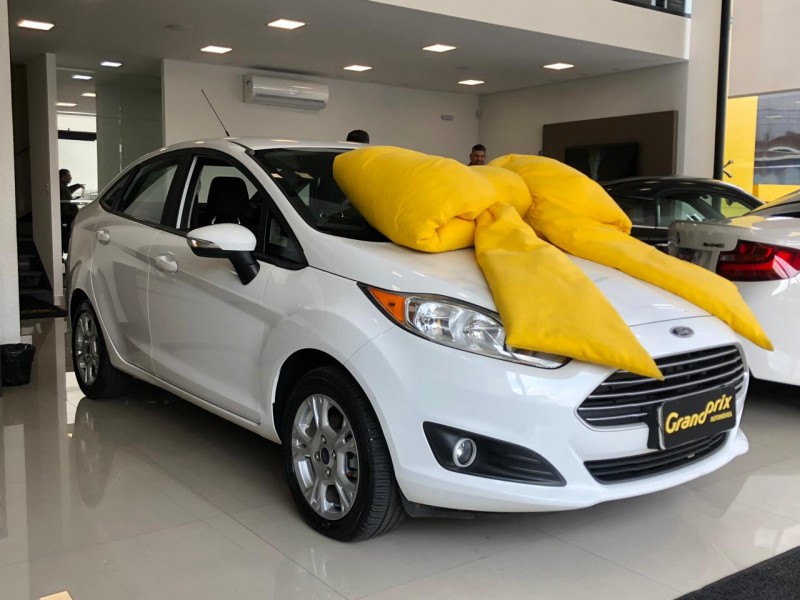 FORD FIESTA 1.6 SE SEDAN 16V FLEX 4P POWERSHIFT FORD FIESTA 1.6 SE SEDAN 16V FLEX 4P POWERSHIFT