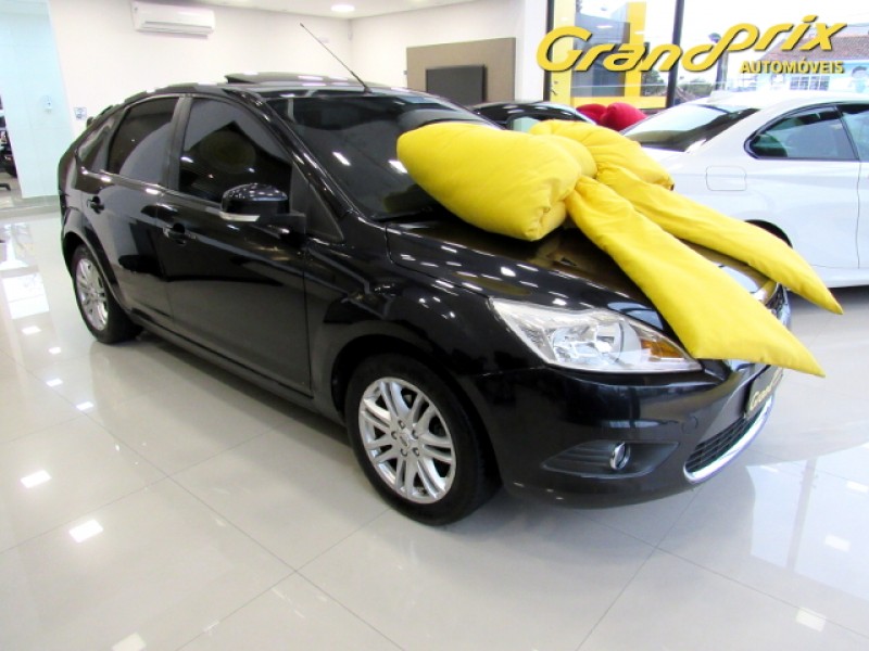 FORD FOCUS 2.0 GHIA 16V GASOLINA 4P AUTOMÁTICO 2009 PRETO COMPLETO + BANCOS EM COURO E TETO SOLAR! FORD FOCUS 2.0 GHIA 16V GASOLINA 4P AUTOMÁTICO 2009 PRETO COMPLETO + BANCOS EM COURO E TETO SOLAR!