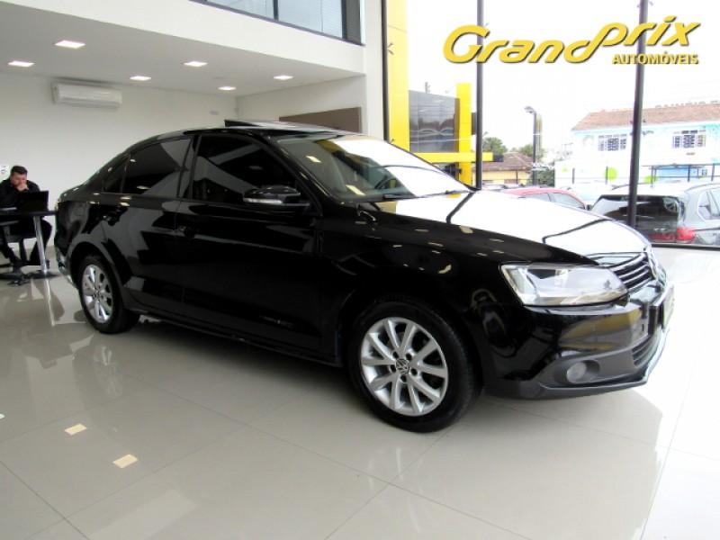 JETTA COMFORTLINE 2013 2.0 FLEX TIPTRONIC PRETO COMPLETO + TETO SOLAR ÚNICO DONO! JETTA COMFORTLINE 2013 2.0 FLEX TIPTRONIC PRETO COMPLETO + TETO SOLAR ÚNICO DONO!