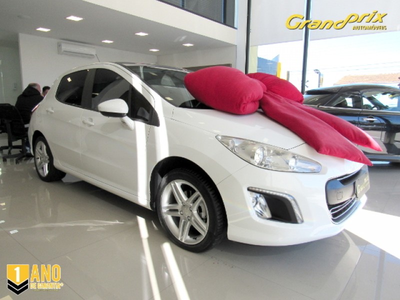 PEUGEOT 308 1.6 ACTIVE 16V FLEX 4P MANUAL 2015 BRANCO COMPLETO + TETO PANORÂMICO ÚNICO DONO! PEUGEOT 308 1.6 ACTIVE 16V FLEX 4P MANUAL 2015 BRANCO COMPLETO + TETO PANORÂMICO ÚNICO DONO!