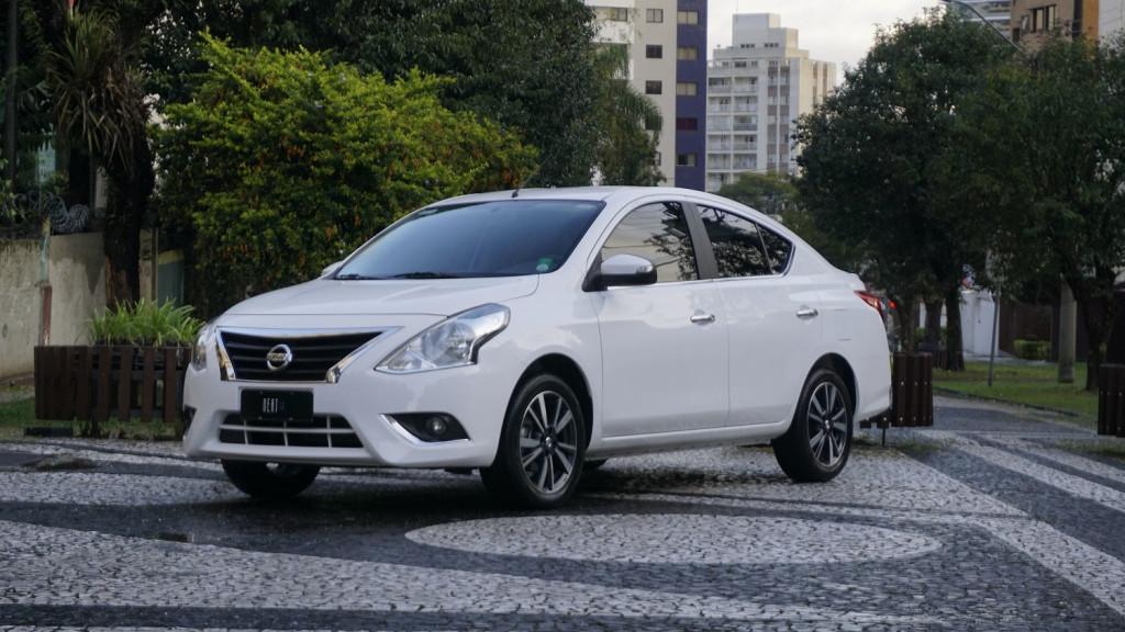 NISSAN VERSA 1.6 16V FLEXSTART SL 4P XTRONIC NISSAN VERSA 1.6 16V FLEXSTART SL 4P XTRONIC