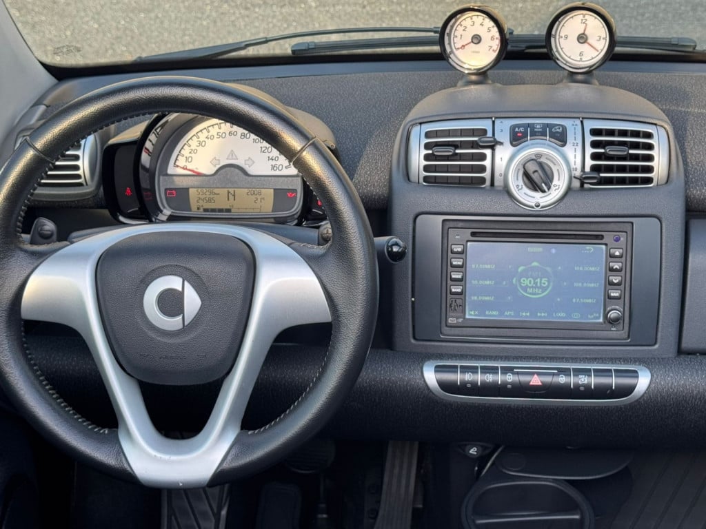 Imagem do veículo SMART FORTWO PASSION 1.0 CABRIO 12V GASOLINA 2P AUTOMÁTICO