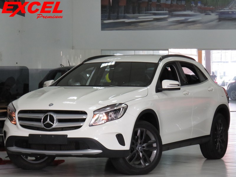 MERCEDES-BENZ GLA 200 1.6 CGI STYLE 16V TURBO GASOLINA 4P AUTOMÁTICO MERCEDES-BENZ GLA 200 1.6 CGI STYLE 16V TURBO GASOLINA 4P AUTOMÁTICO